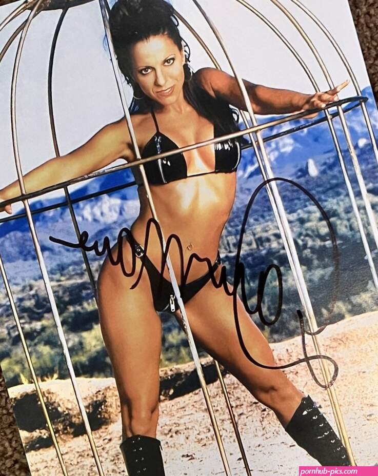 Dawn Marie Hand Signed Autograph 8x10 Photo WWE DIVA Playboy tna COA