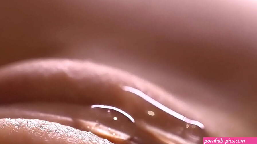 Filled the pussy with sperm and fucked her. close up cumshot
