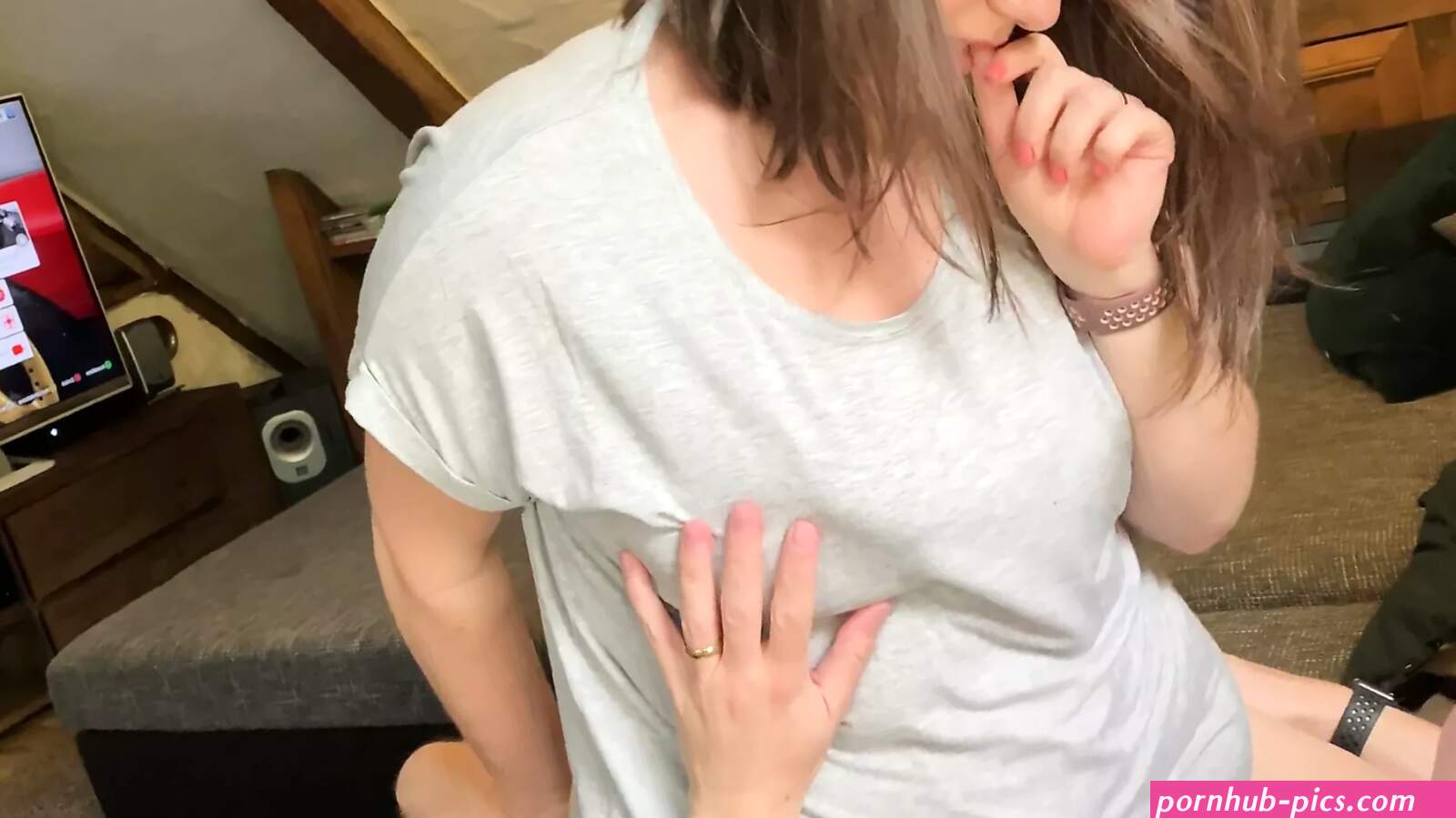 Blowjob While Playing Video Game Porn Videos