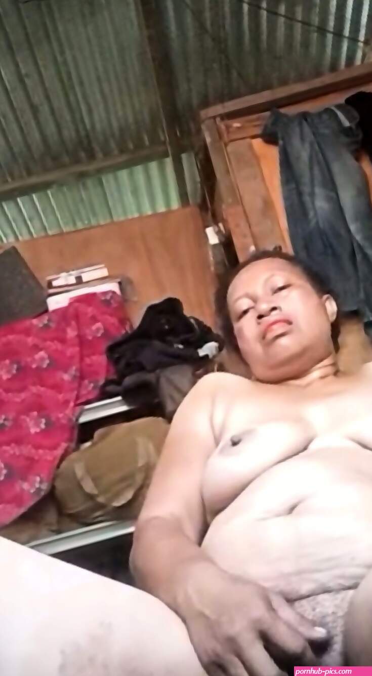 PNG Horny Central Mama 1