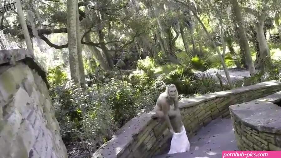 Flashing Pussy and Getting Completely Naked in Public 2026 Hardcore Sex Online
