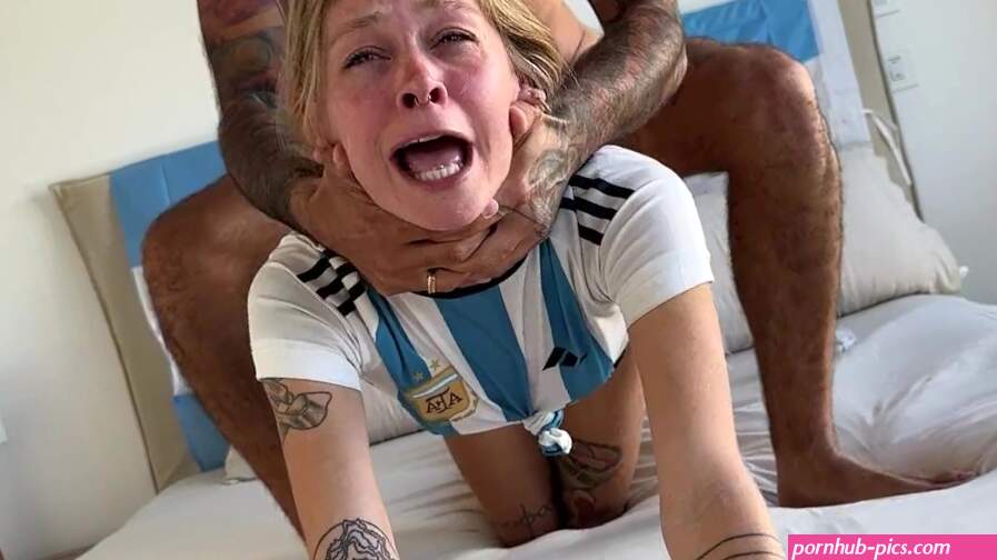 Sammmnextdoor got Messi during the World Cup Finals: I just want to jump on your cock and celebrate