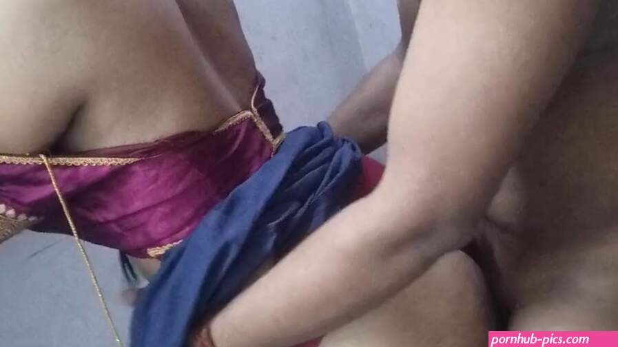 Hot Indian Desi homemade sex video in saree. Indian wife sex in saree.