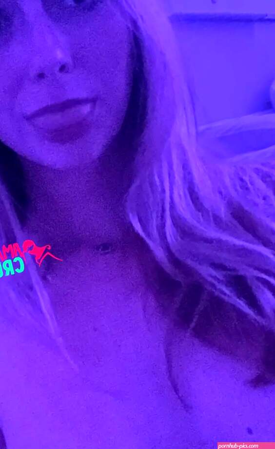 naked Serbian teen amateur cutey D. selfies heavy bottom