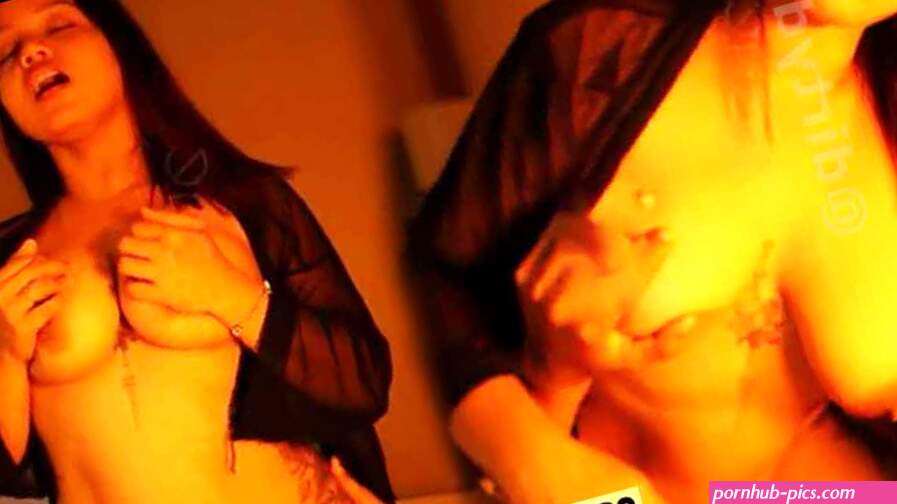 Tale Ritz Nude Blouseless Saree Strip Sexy Shoot Video