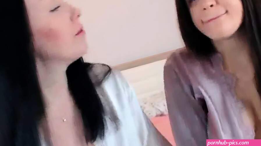Real Lesbian Twins Tribbing Amateur Homemade Cam