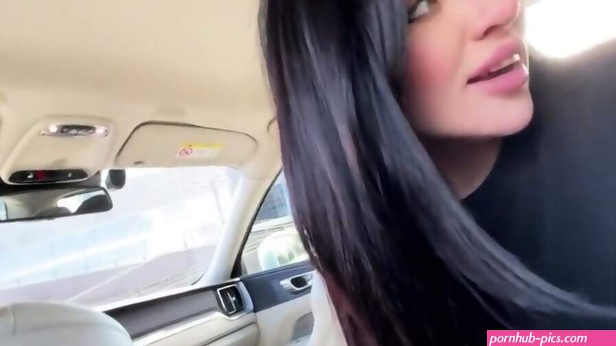 Blowjob In A Car By Beautiful Milf