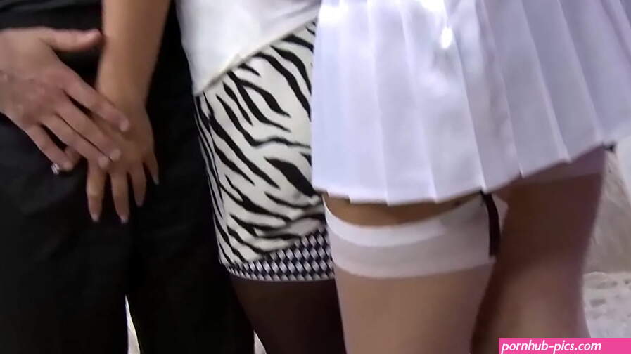 To cheer up the blonde her milf friend in stockings starts a threesome