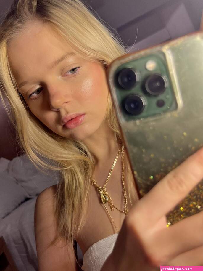 Replying to everyone on my onlyfans right now Come play with me Im all alone in my hotel.