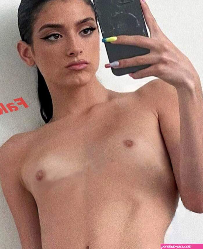 Dixie DAmelio Naked