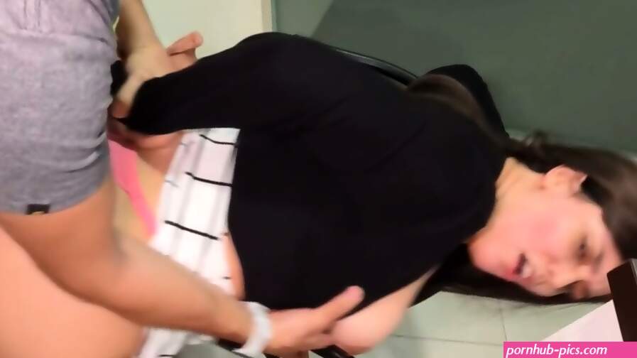 My Friends Girlfriend Celebrates Friendship With Sex Amateur Porn