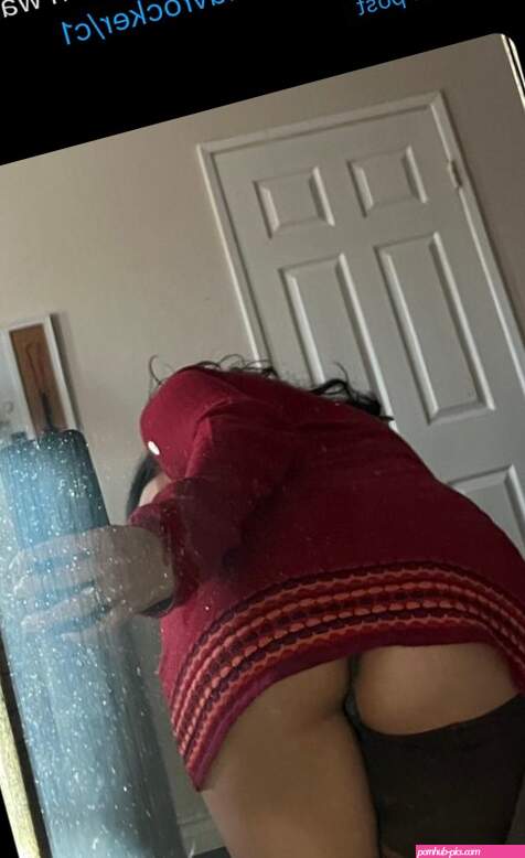 r0ckerfoo girIfromnowear weluvemilia weluvrocker Nude Leaks OnlyFans Photo 1