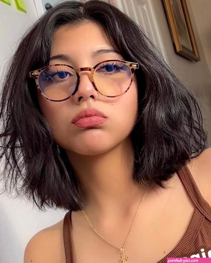 r0ckerfoo girIfromnowear weluvemilia weluvrocker Nude Leaks OnlyFans Photo 2