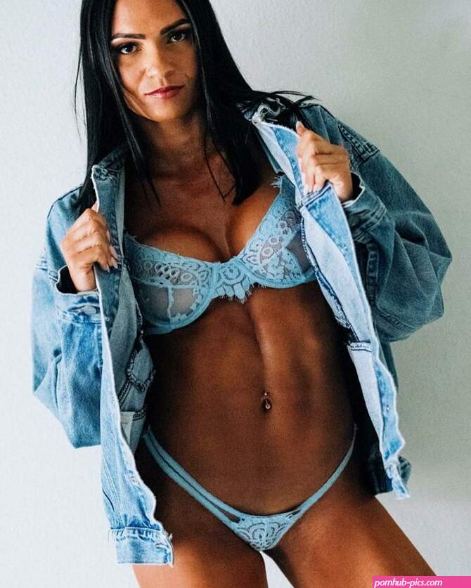 Kiana James kianajameswwe Nude Leaked OnlyFans
