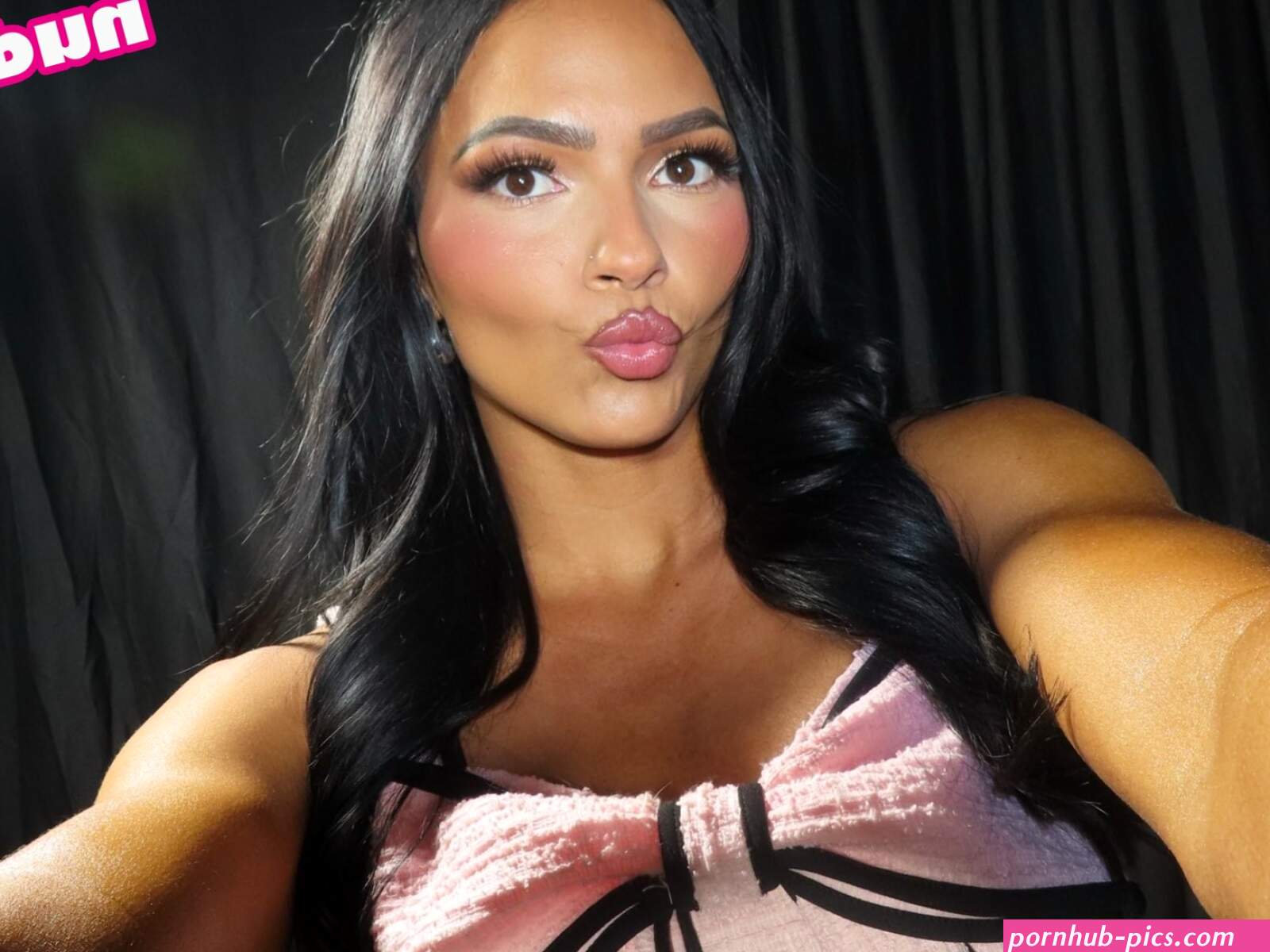 Kiana James kianajameswwe Nude Leaks OnlyFans