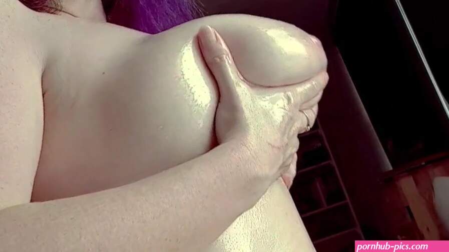 Big Oiled Tits And Lesbian Dirty Talk Solo Porn Videos