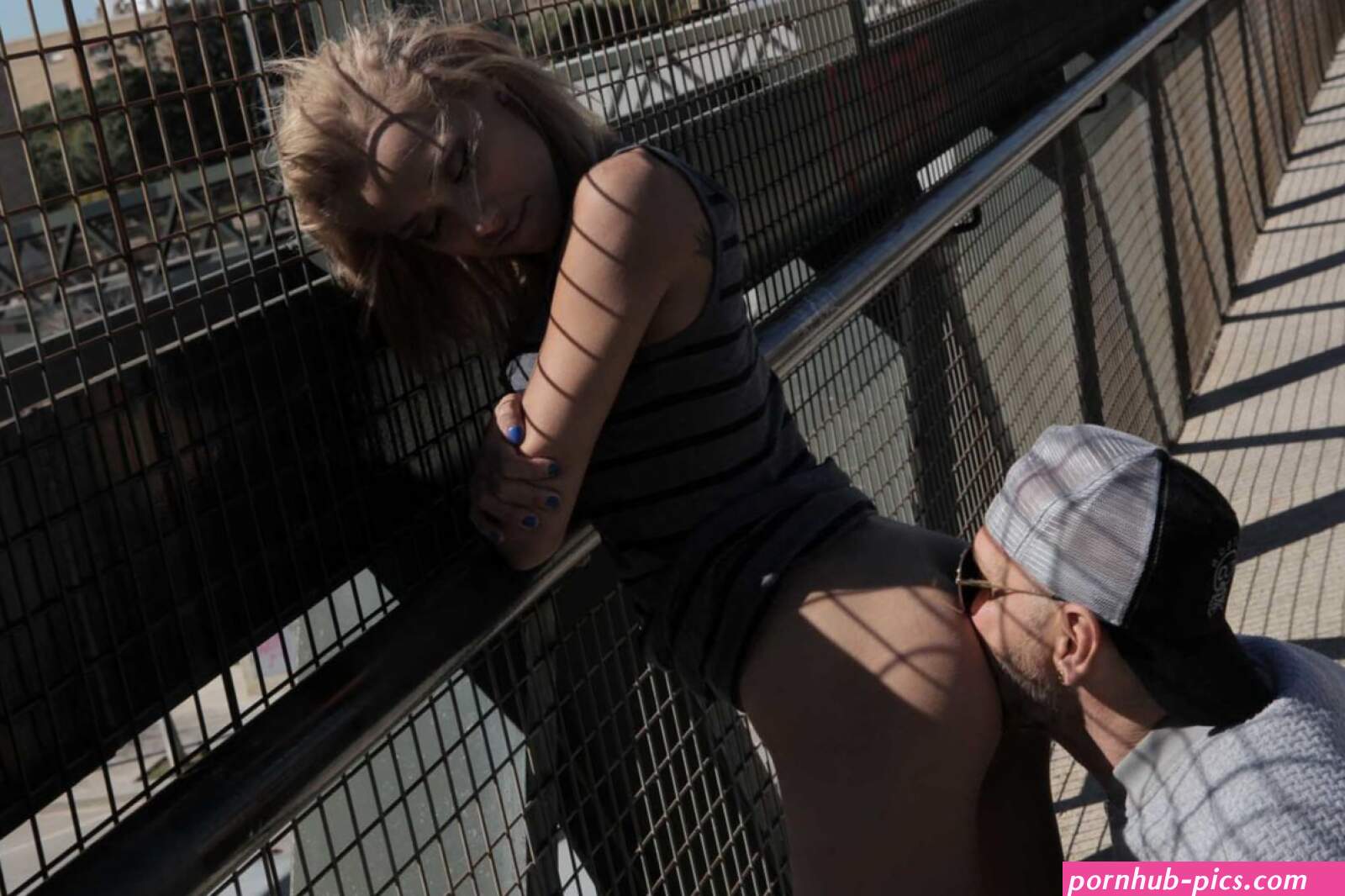 A Squirt In The Streets porn picture gallery