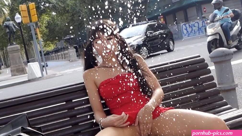 Girl squirts in public