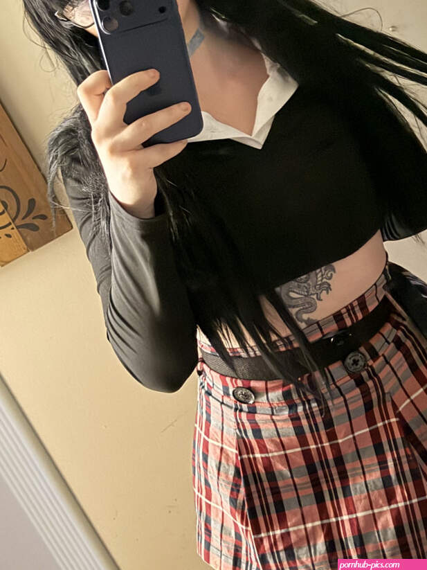 Emelia Asmr assyriastreams emeliaasmramsterdam Nude Leaks