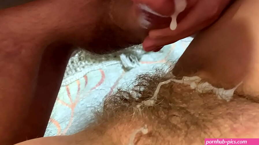 HAIRY PUSSY VS BIG COCK. SLOWMOTION