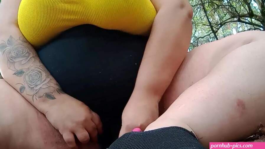 Brazilian bbw in the park with her dildo