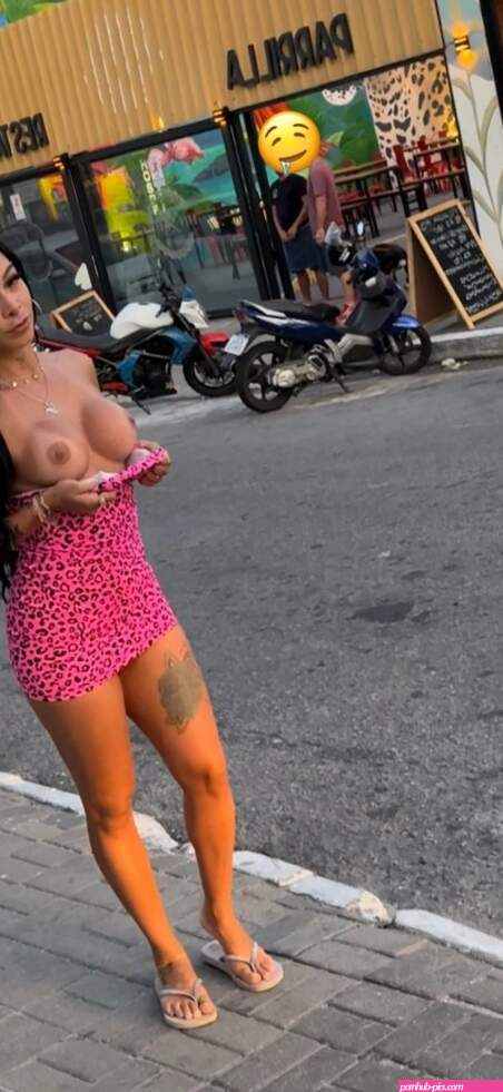 Negao comendo casada hotwife e fazendo anal na safada