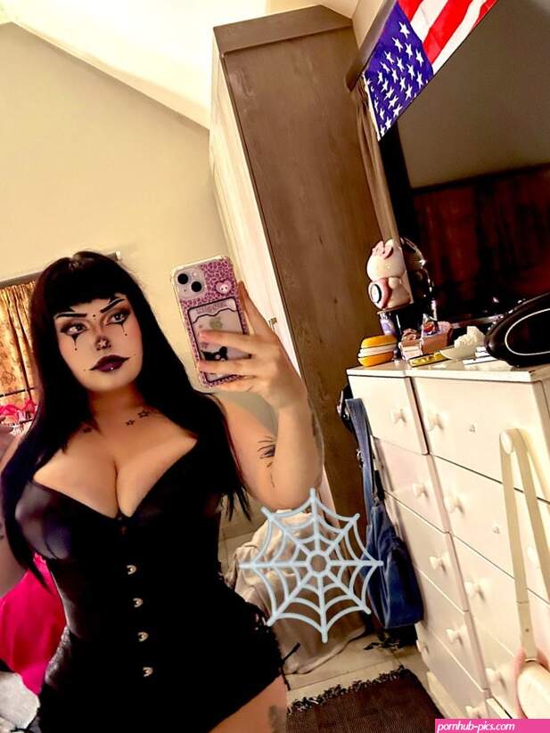 cici yummyciara OnlyFans24
