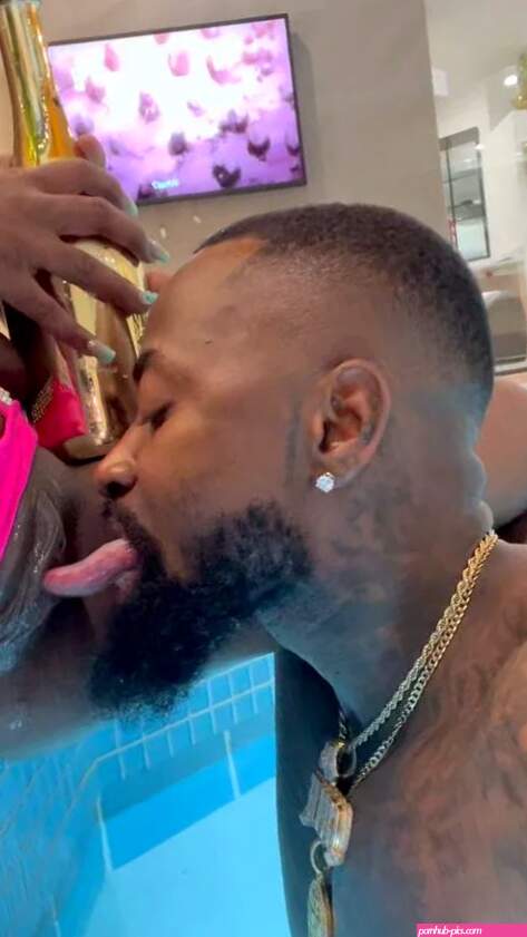 Freaky Friday Eat pussy