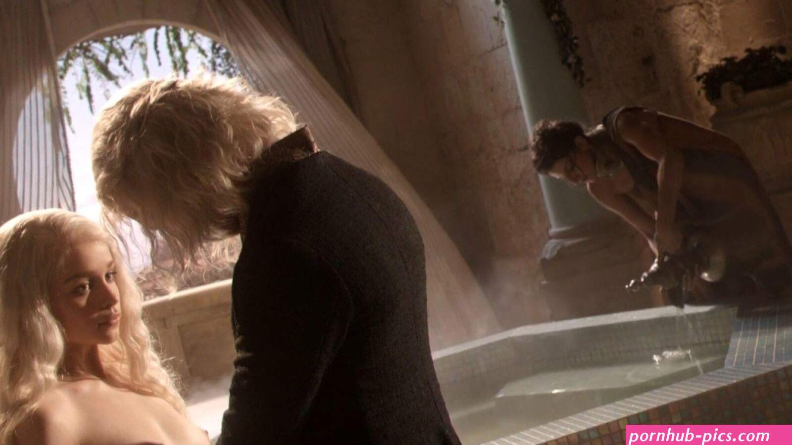 EMILIA CLARKE Nude Scene Videos