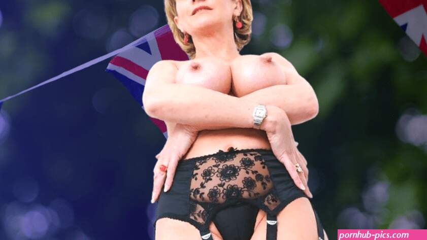Lady Sonia: 40 Years of High-Class Filth Part 1 Whoreuro