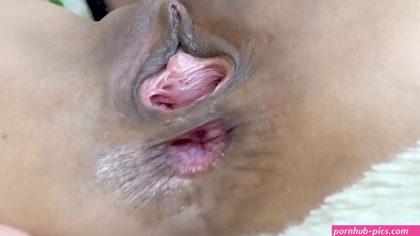 Gaped Holes Display: Latina MILF Spreads Wide Solo