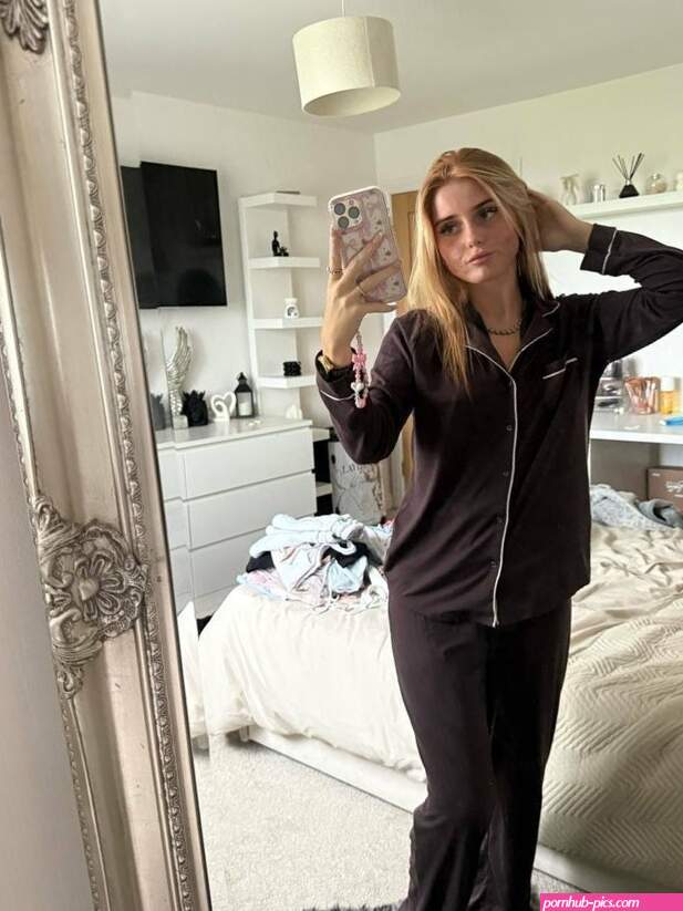 laylasoyoung Nude Leaked OnlyFans