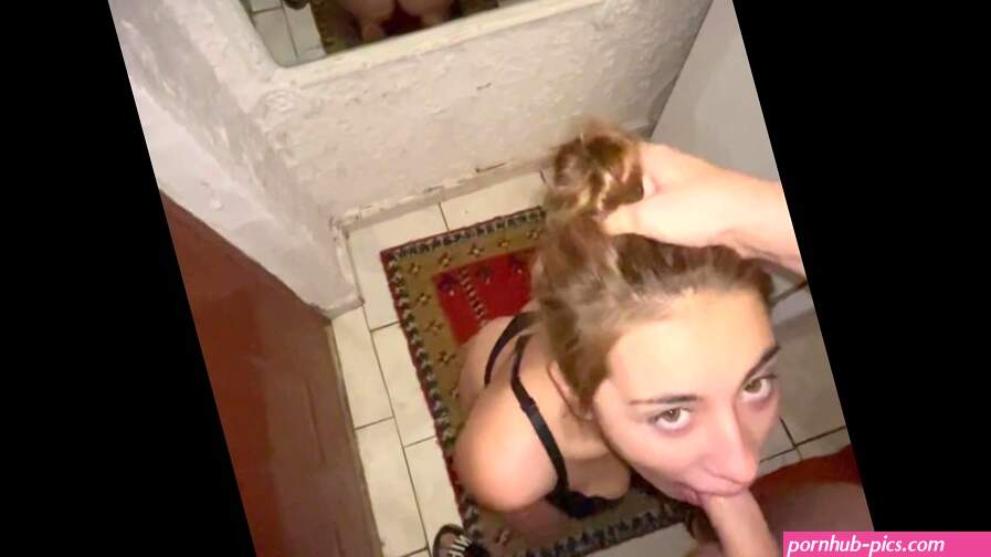 She came for coffe than she puke it