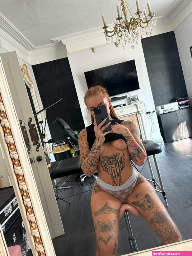 thenaughtytattooist Nude Leaked OnlyFans