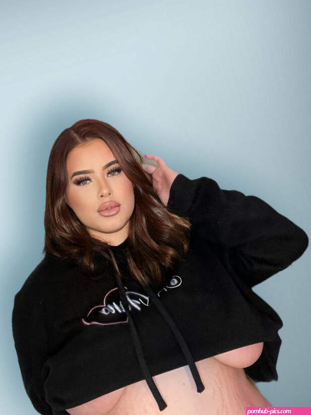 victoriakellyy Nude Leaks OnlyFans