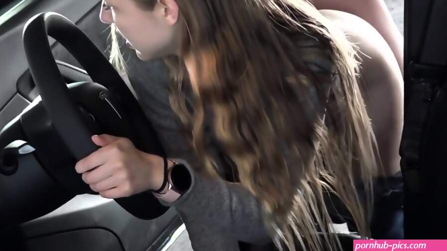 Blowjob And Fuck At Parking