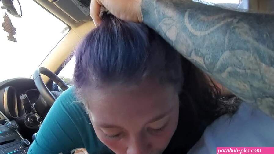 Risky Public Blowjob in Car Parking Lot
