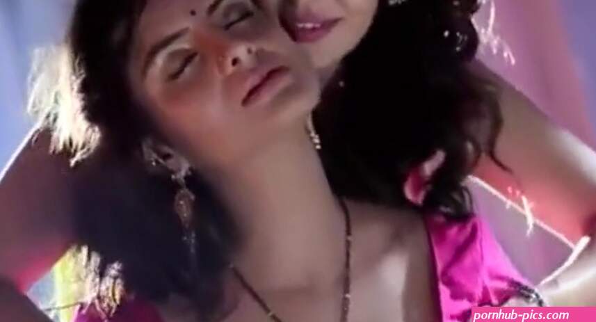 INDIAN LESBIAN BHABHI FUCKING IN SAREE BOOB PRESS AND FINGRING