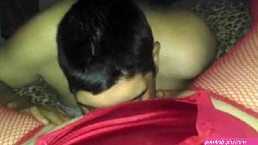 son lickimg step moms pussy while she talks dirty to him an spreads pussy