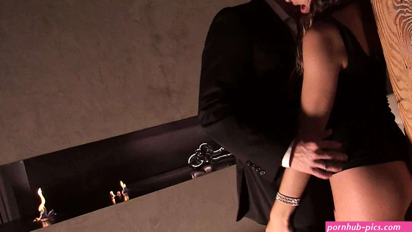 Lap Dance Porn Videos: Girls Grind on Guys