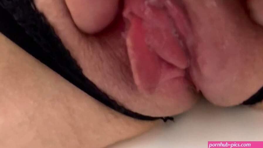 Pussy challenge. Ill show you close-ups of my sweet pussy.