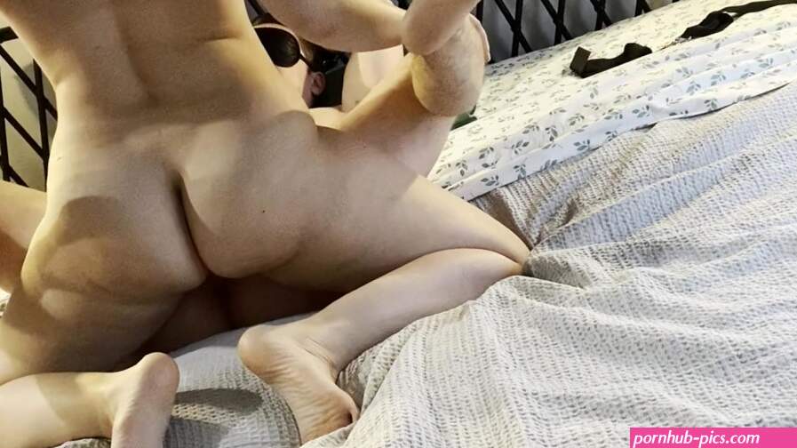 Dominatrix ties man up rides him in Amazon position and sucks him dry