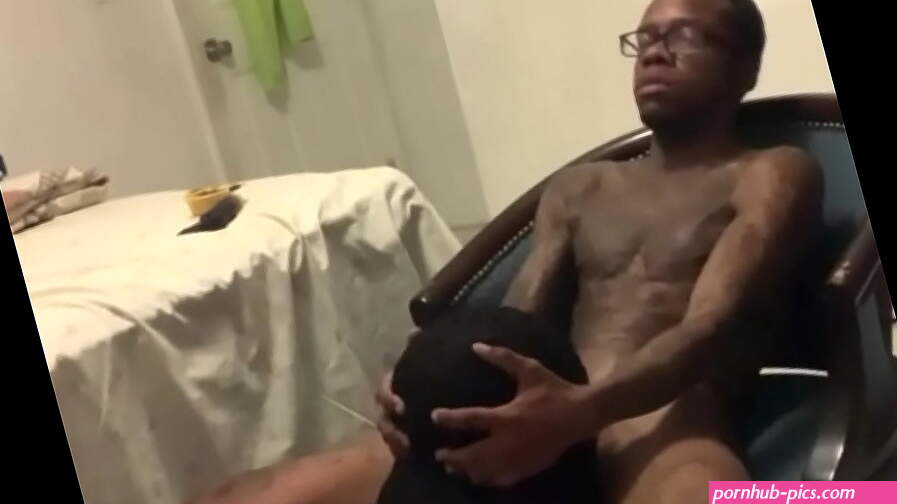 Lil Haiti Shone sucking Dick she told me she was short on her light bill