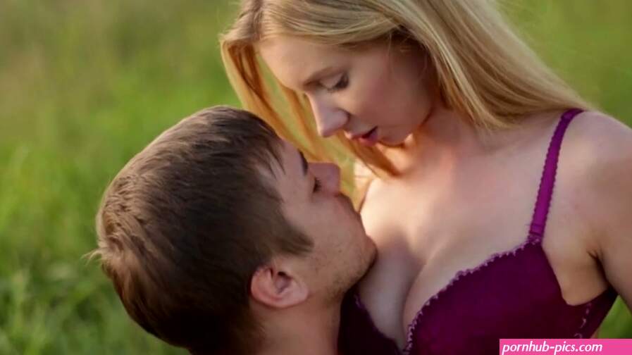 Seductive teen with big tits Kika is making love in the field