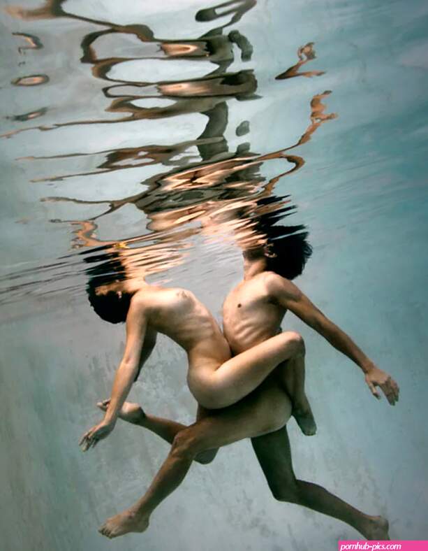 Underwater Nude 61
