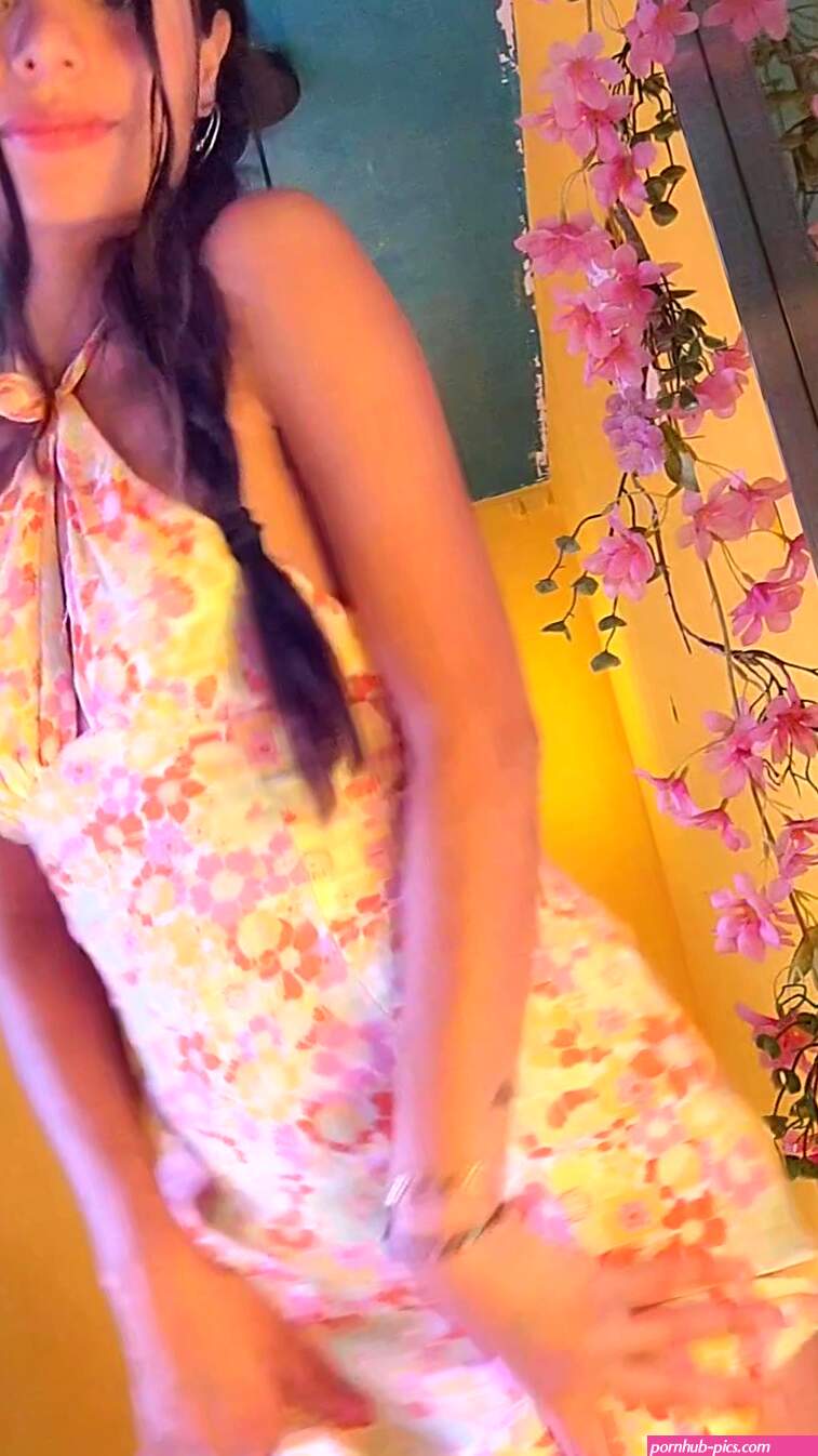 Watch online Alicebluwu aka alicebluwu