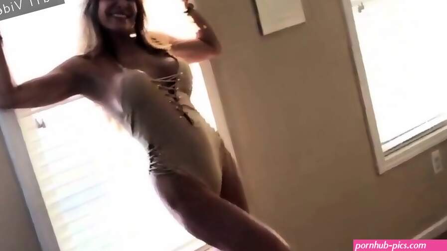 Banshee Moon Xmas Lingerie Posing OnlyFans Video Full Videos At:-- Freemega.co