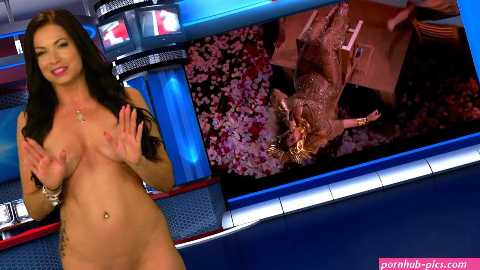 Nude presenter
