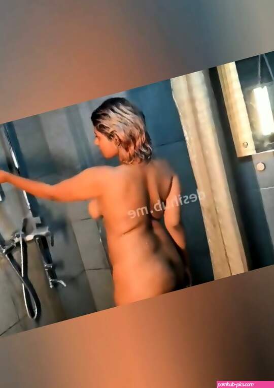 Darshana Chatterjee Instagram Model Nude Bathing