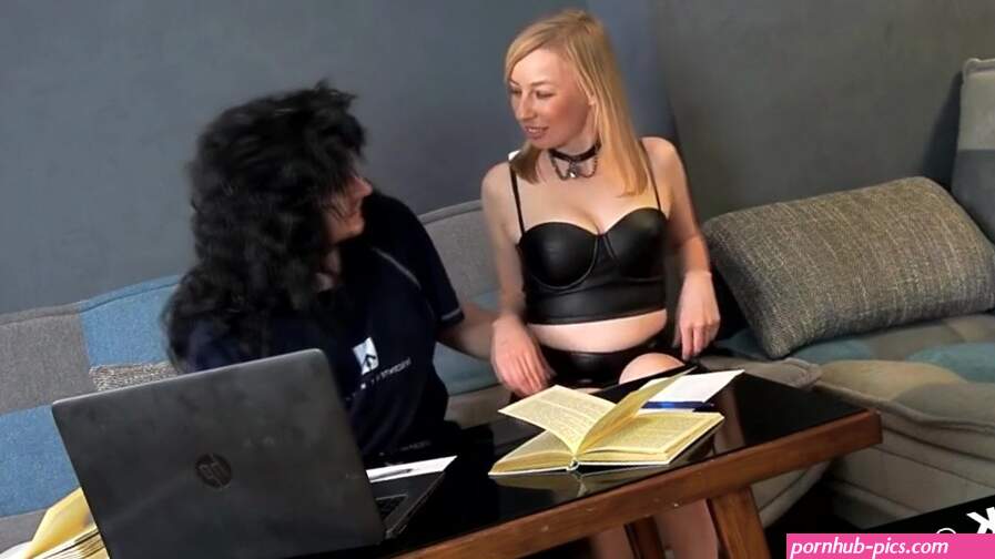 Tiny dick job interview with a wet blowjob for him
